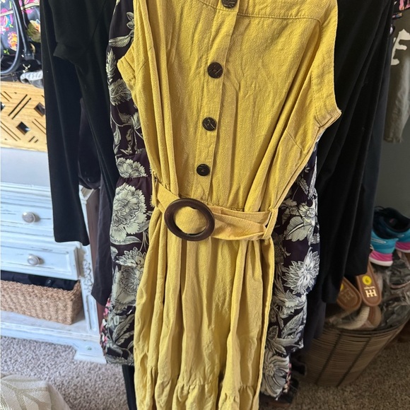 Monteau mustard color linen dress with belt size large - Picture 4 of 5